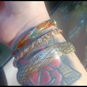 14k gold checkered enamel bangle bracelet